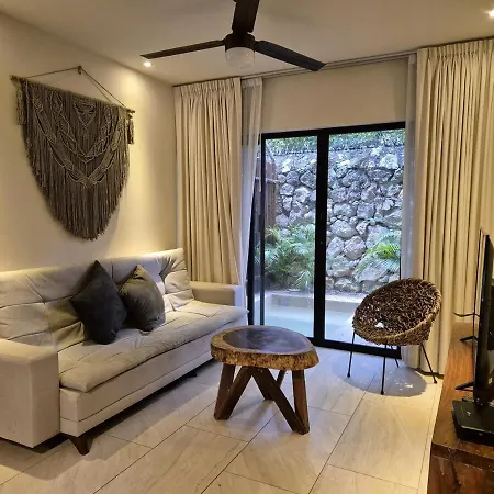 A Beautiful Family Apartment With A Private Pool A7